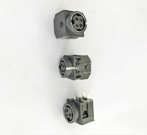 分析电源插头插座作用是什么？